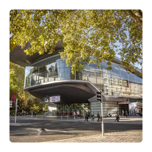 Palais des Congrès de Tours, espace dédié aux spectacles et événements professionnels.